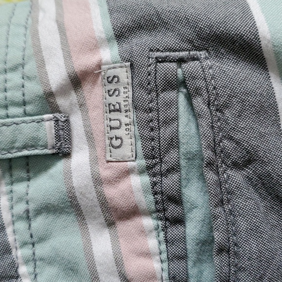 GUESS Men's casual shorts size 34 - Picture 3 of 5